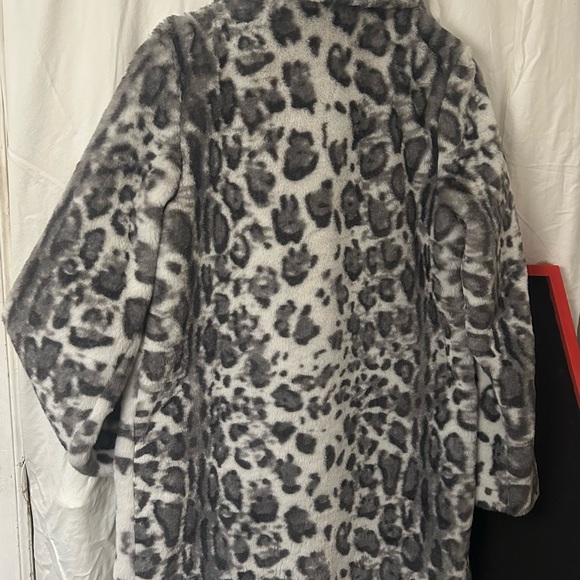 Hollister Gray Teddy Jacket Plush Faux Fur - Picture 4 of 4